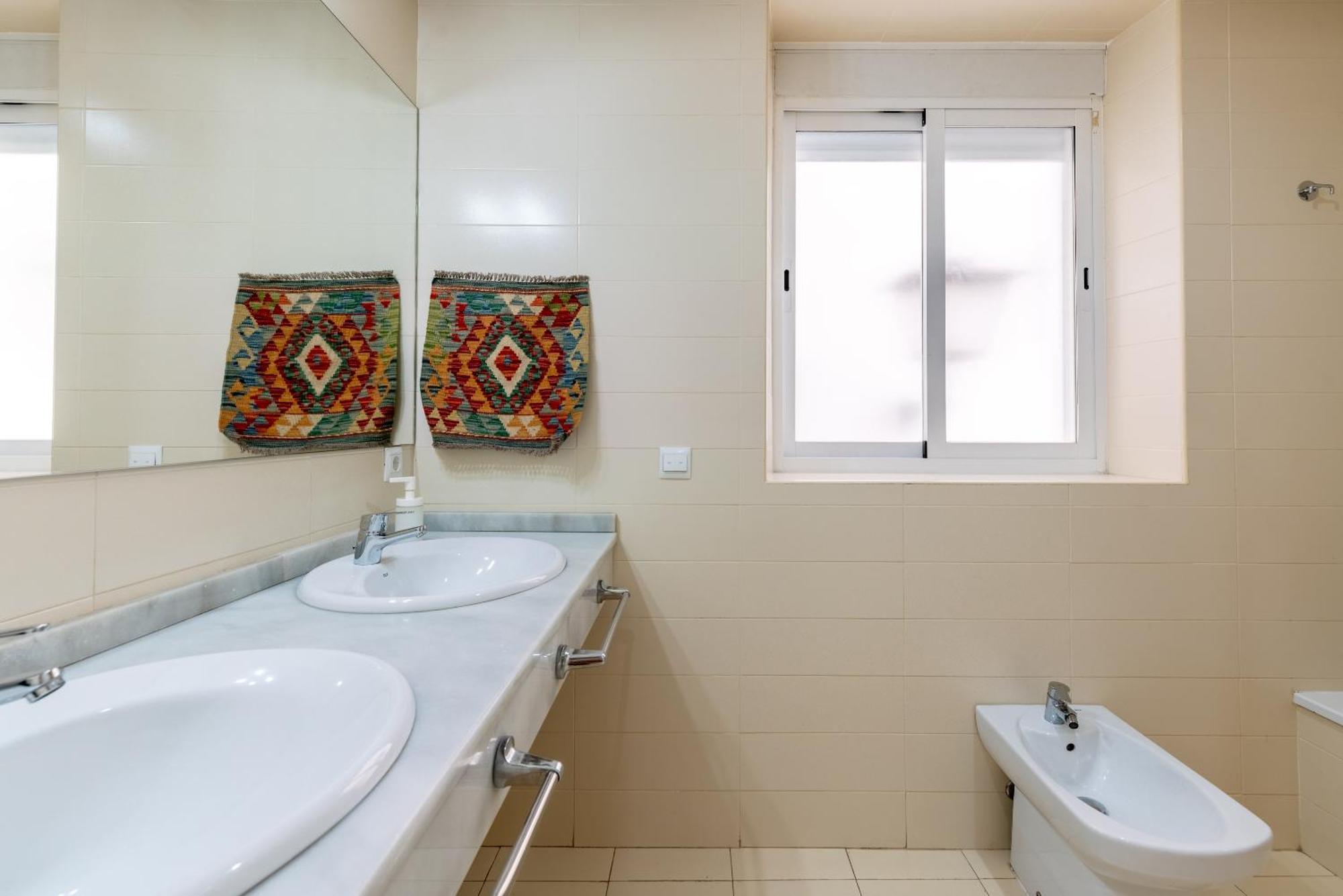Veoapartment Alhondiga Primero Севілья Екстер'єр фото